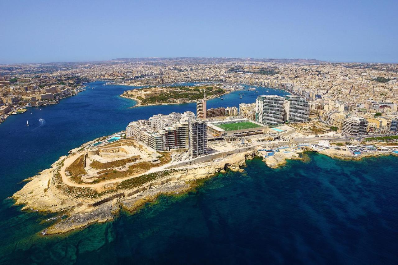 Unique Seafront Triplex Penthouse With Panoramic Bedroom & Rooftop Jacuzzi Overlooking Valletta Sliema Eksteriør bilde